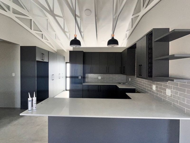 Brand new property in Fountains Estate - Photo 8