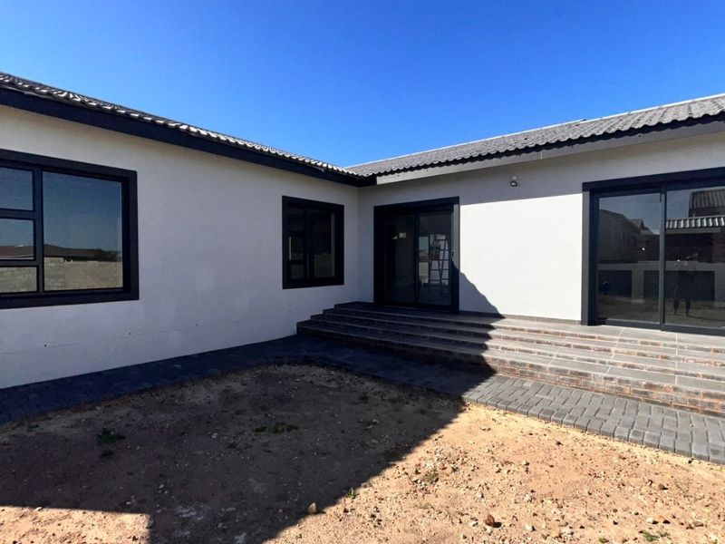 Brand new property in Fountains Estate - Photo 2