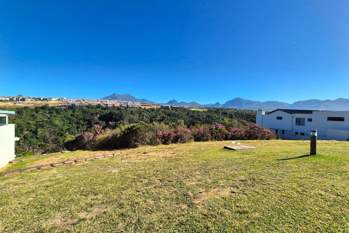 Vacant stand available in this sought after estate  - Photo 5