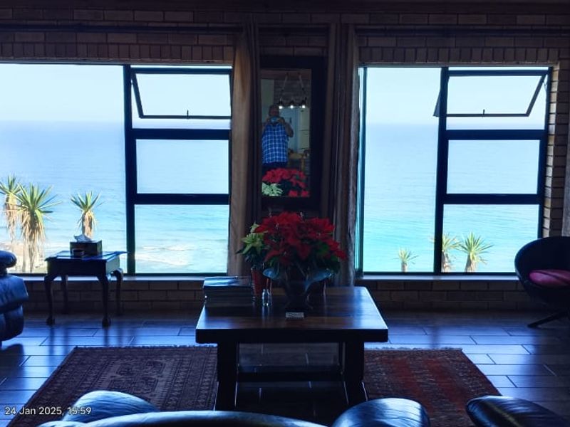 Beachfront Oasis with Panoramic Sea Views in an Exclusive Cul-de-Sac! - Photo 7