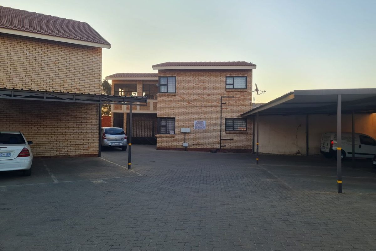 Commercial Flats and Warehousing - Photo 3