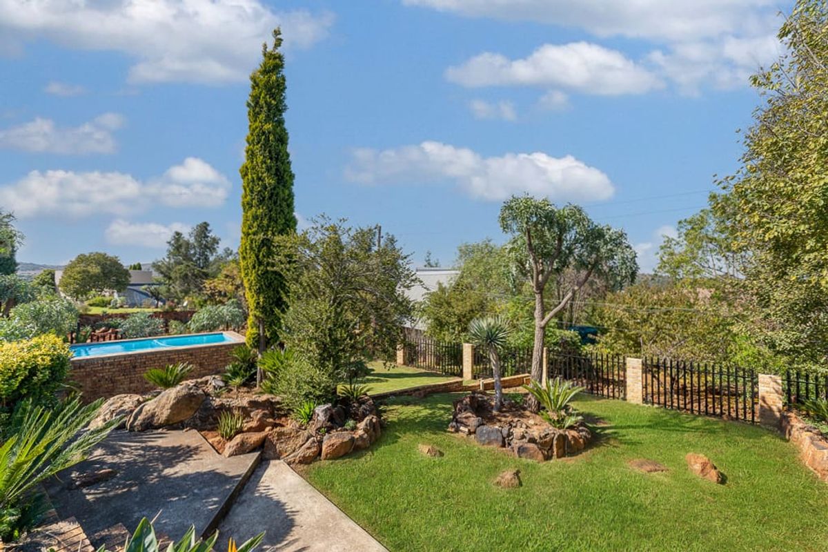 Spacious Family Home in Vaal Marina - Photo 3