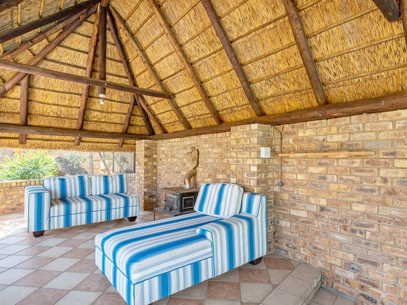 Spacious Family Home in Vaal Marina - Photo 6