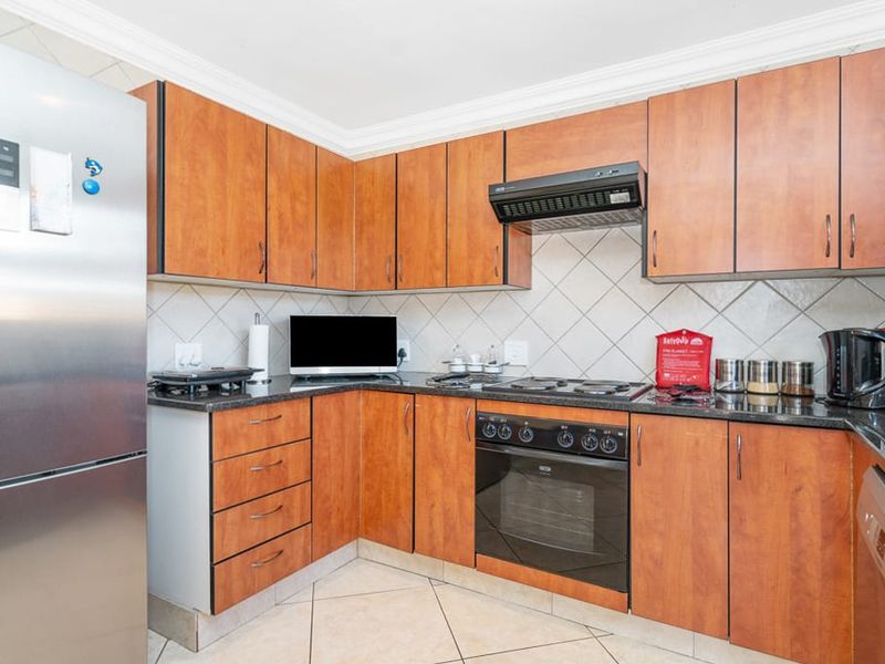 Spacious Family Home in Vaal Marina - Photo 9