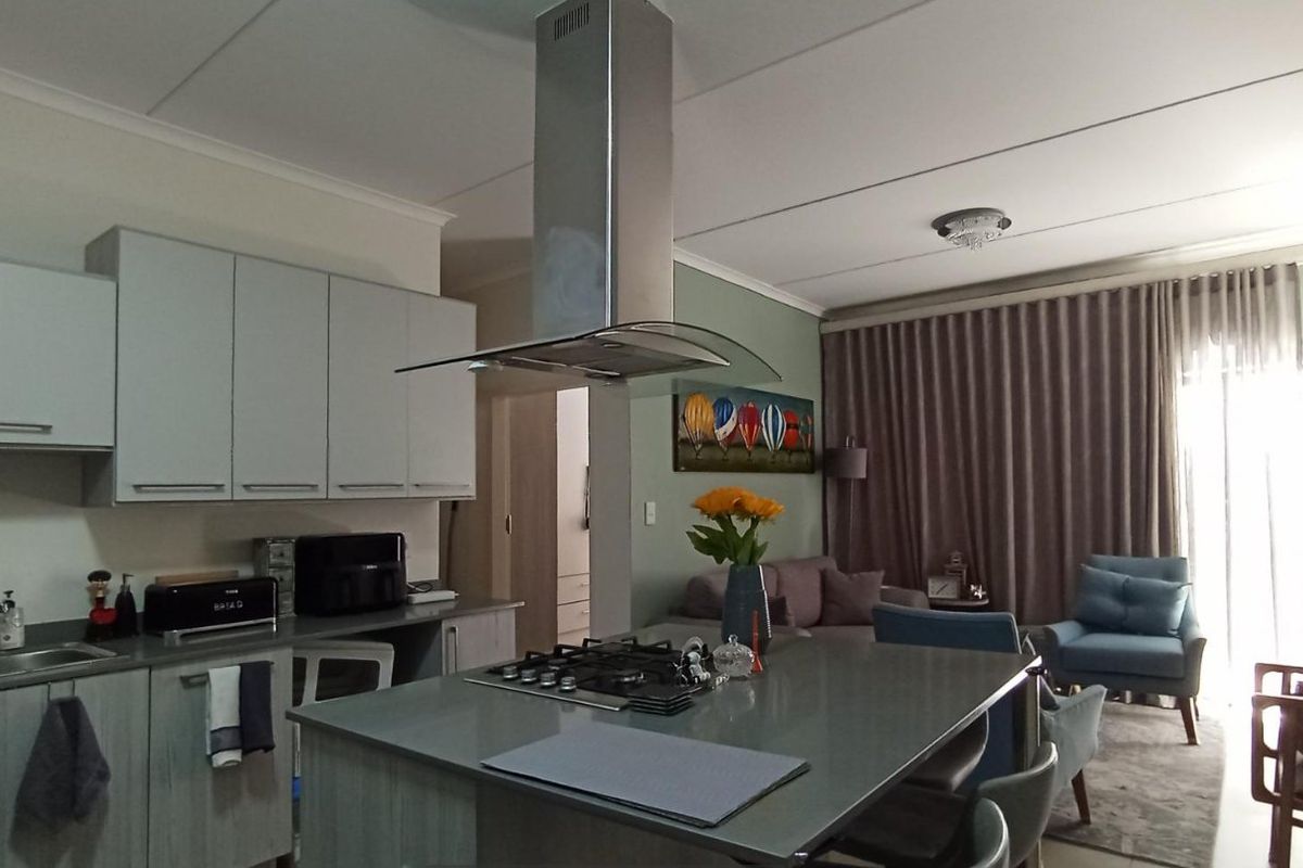 2 Bed Apartment in Carlswald for Sale - Photo 4