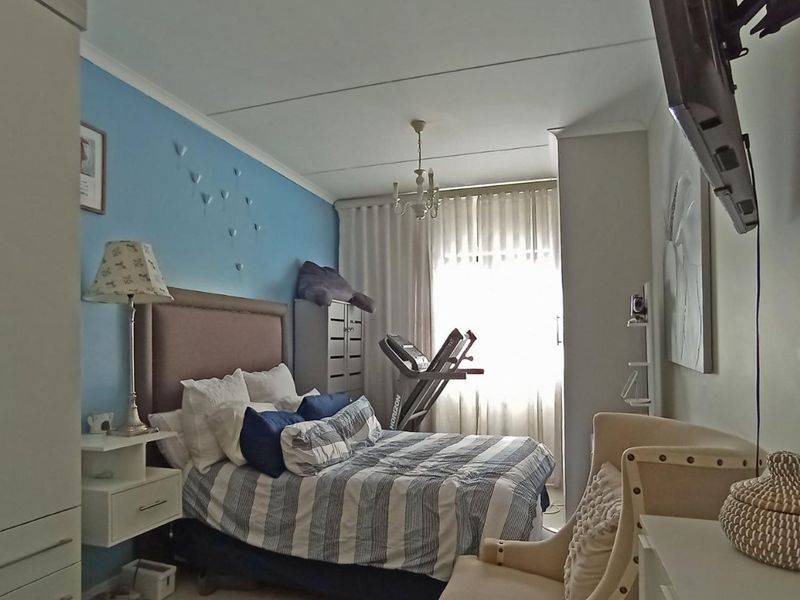 2 Bed Apartment in Carlswald for Sale - Photo 9