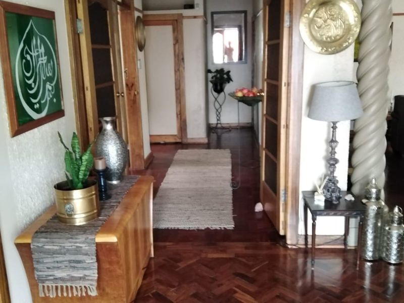 Stylish and Secure 3 Bedroom For Sale in Crosby  - Photo 6