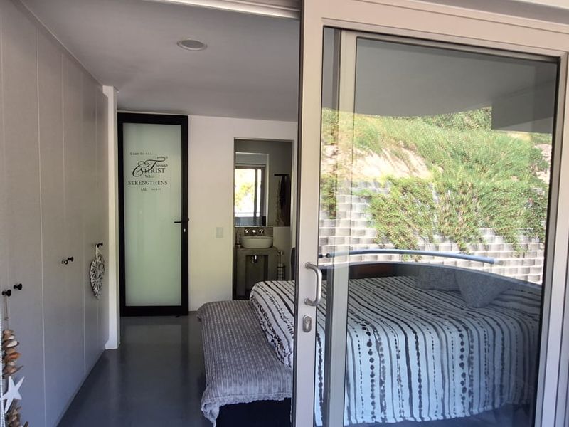 Modern 2-Bedroom Corner Flat in Island View, Hartenbos – Coastal Living at Its Best! - Photo 3