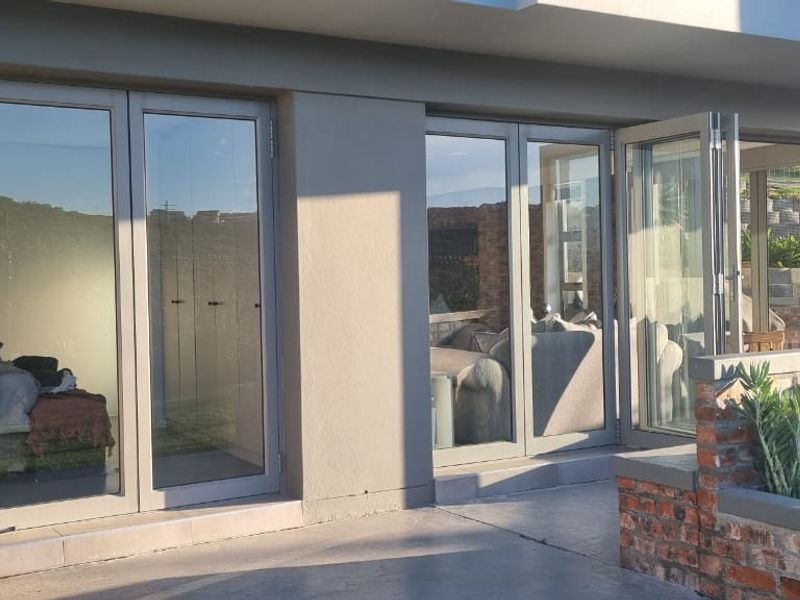 Modern 2-Bedroom Corner Flat in Island View, Hartenbos – Coastal Living at Its Best! - Photo 8