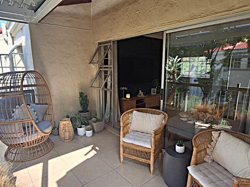 Fully Furnished 2 Bed 1 Bath Rental at Del Prado - Photo 8