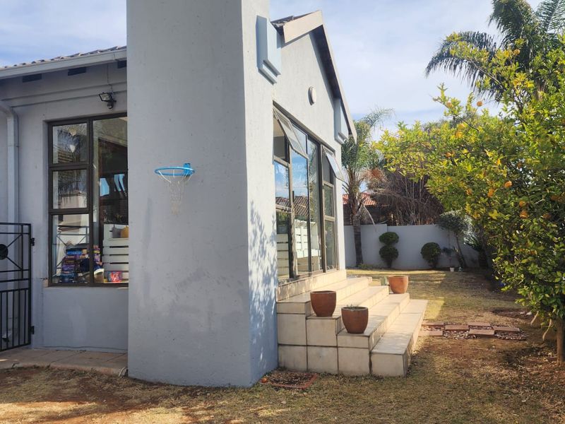 IT IS ALL ABOUT THE LOCATION ! YOUR VALENTINE GIFT  - Photo 6