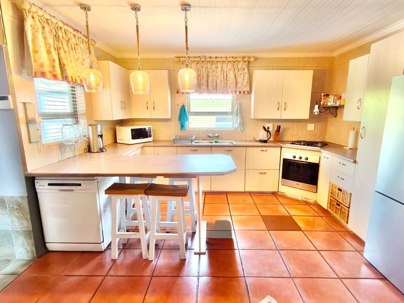 Misty Bay Property Features - Photo 2