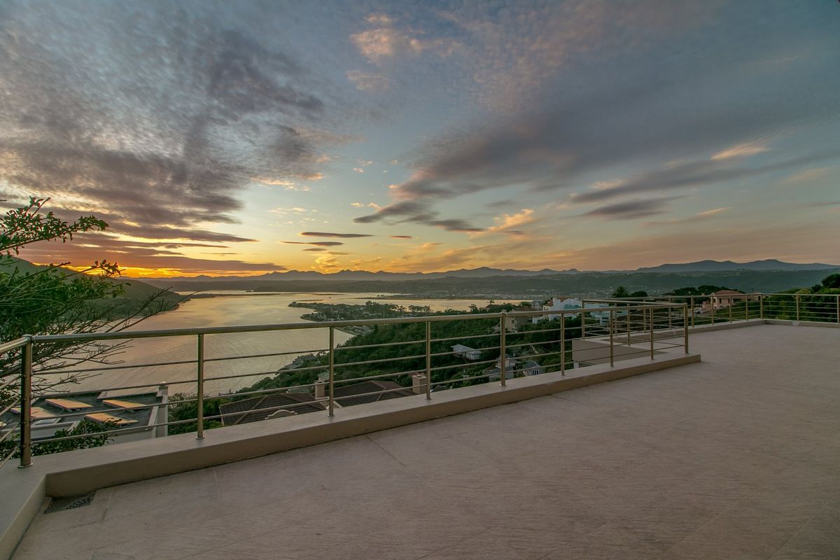 Panoramic Pleasure from this Knysna Heads Home. - Photo 2