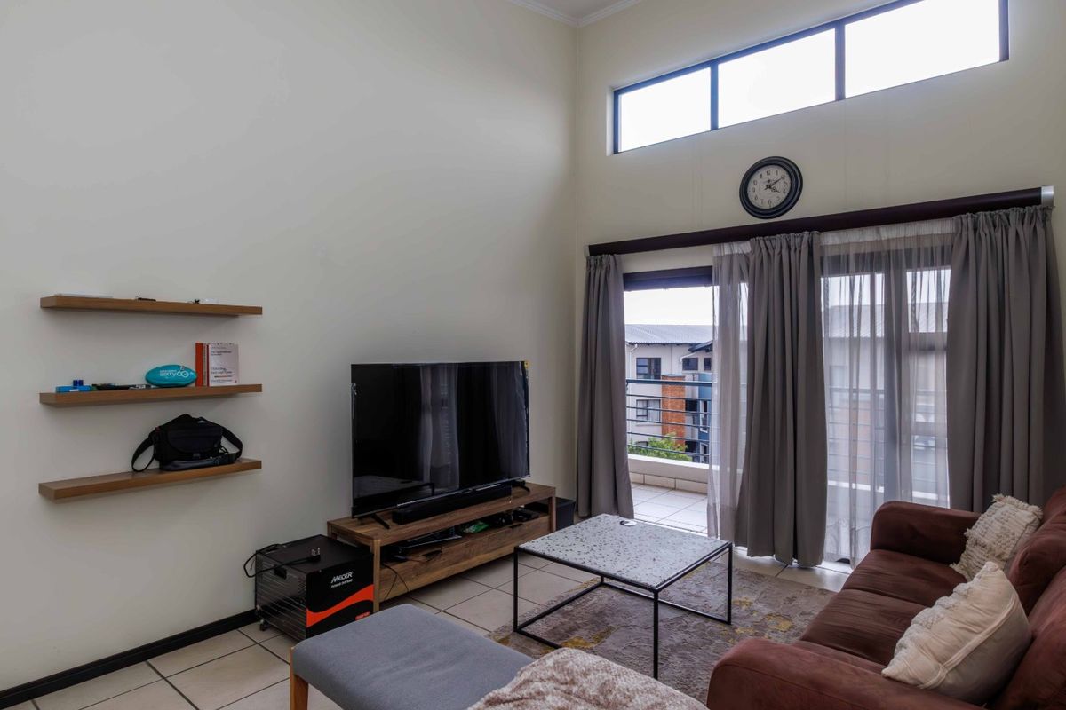 Well-Priced 2-Bed, 2-Bath Unit in Greenstone Gate - Photo 5