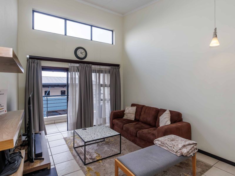 Well-Priced 2-Bed, 2-Bath Unit in Greenstone Gate - Photo 7