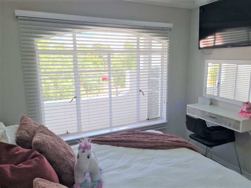 Spacious Home with Ample Amenities in Vaal - Photo 4