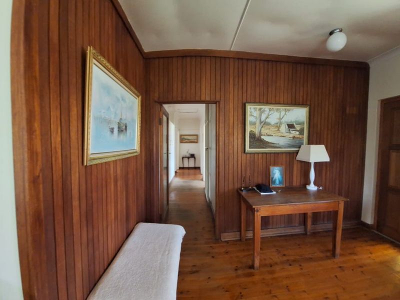 Don’t Waste a Minute – View This Outstanding Property Today! - Photo 4