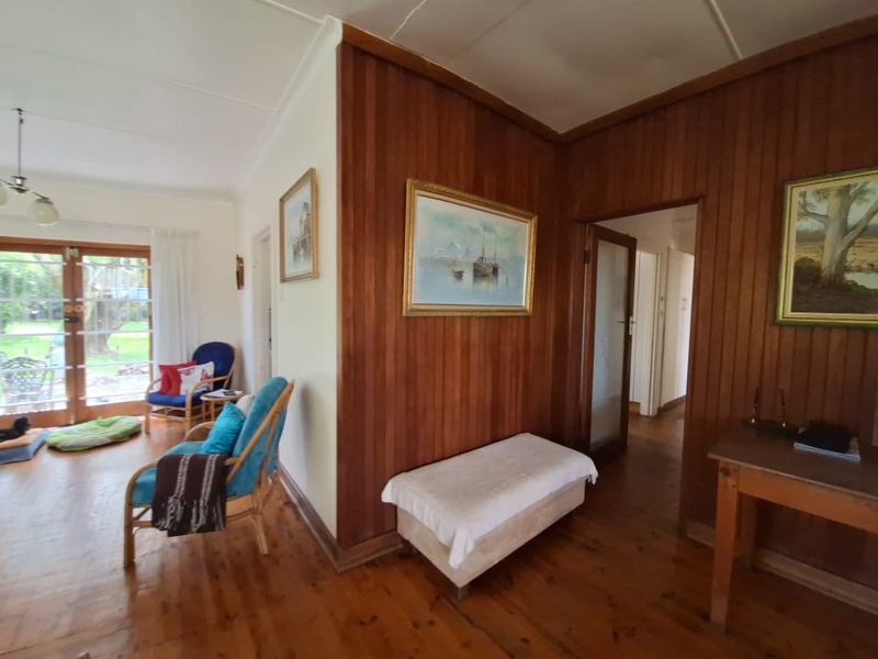 Don’t Waste a Minute – View This Outstanding Property Today! - Photo 8