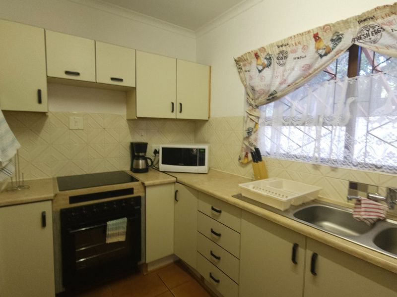 You Wont Look Back On This Spanish Style Home - Photo 5