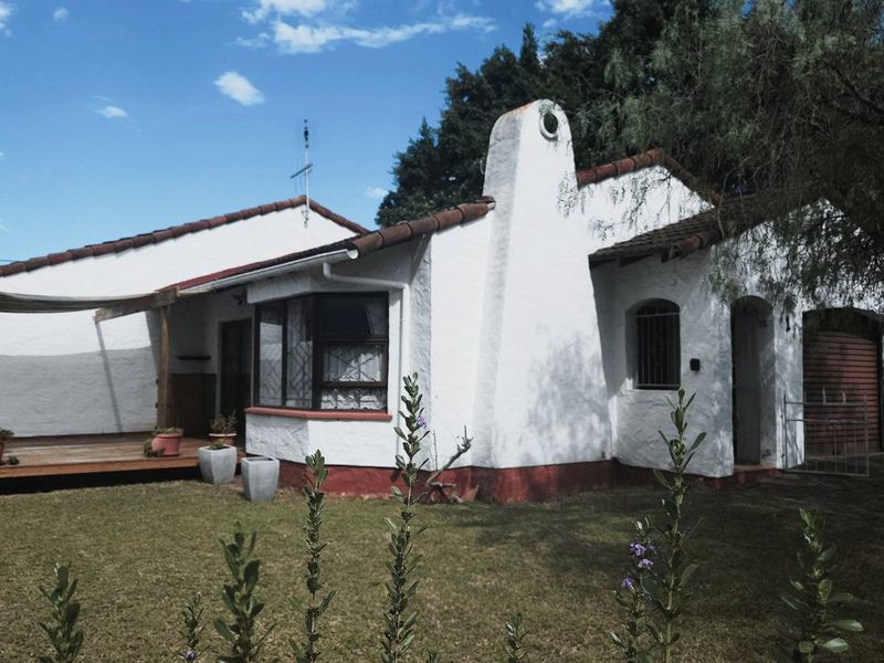 You Wont Look Back On This Spanish Style Home - Photo 3