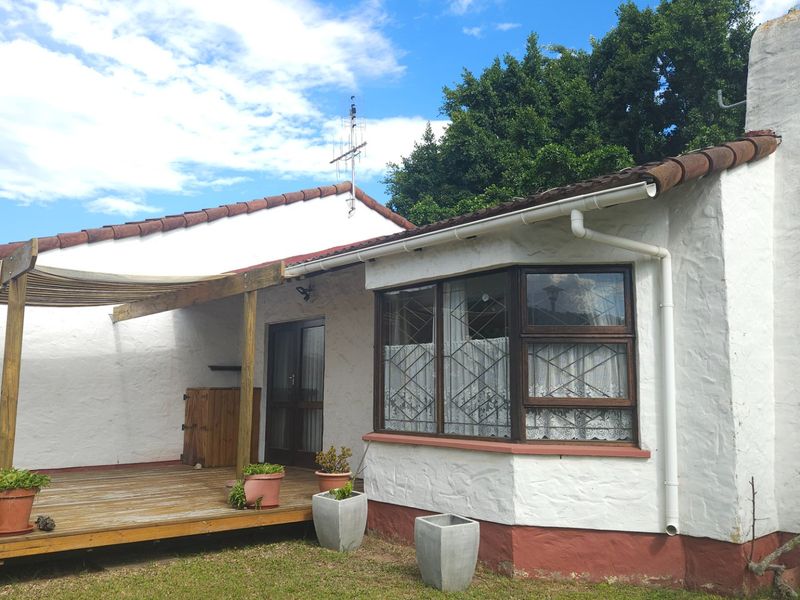 You Wont Look Back On This Spanish Style Home - Photo 2