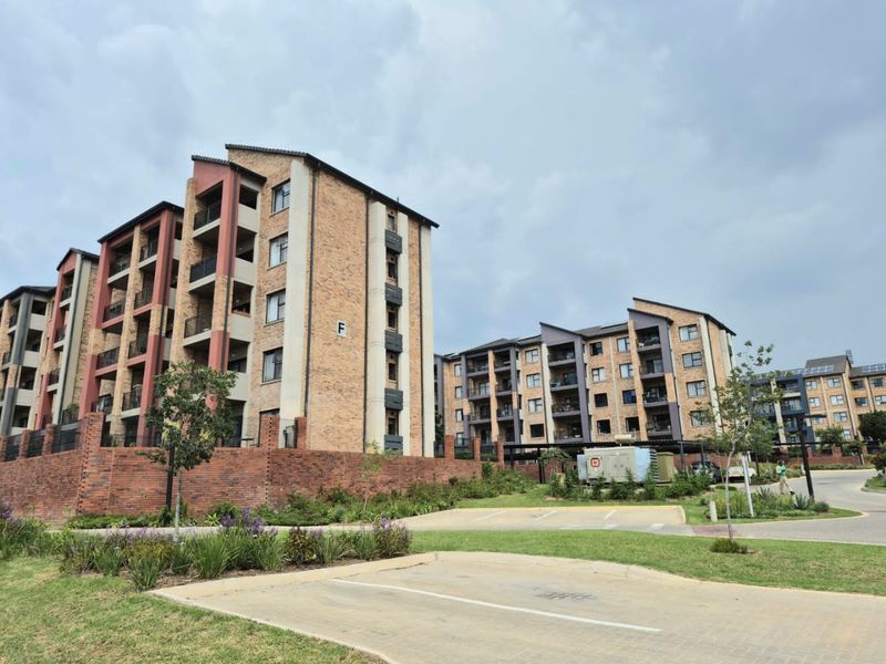 Exclusive Retirement Living 2 Bedroom 1 Bathroom Ground floor North Riding  - Photo 2