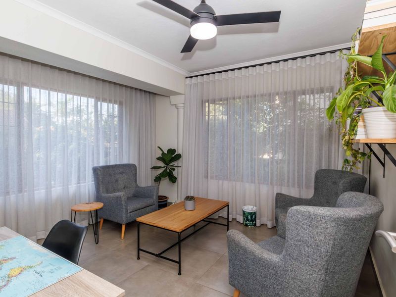 Tranquil Immaculate Home on Greenbelt in Thornhill Estate - Photo 7