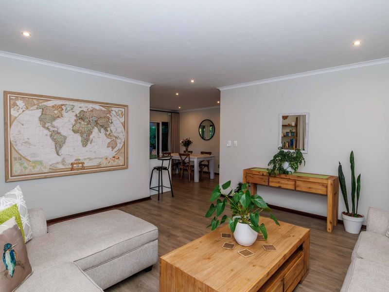 Tranquil Immaculate Home on Greenbelt in Thornhill Estate - Photo 6