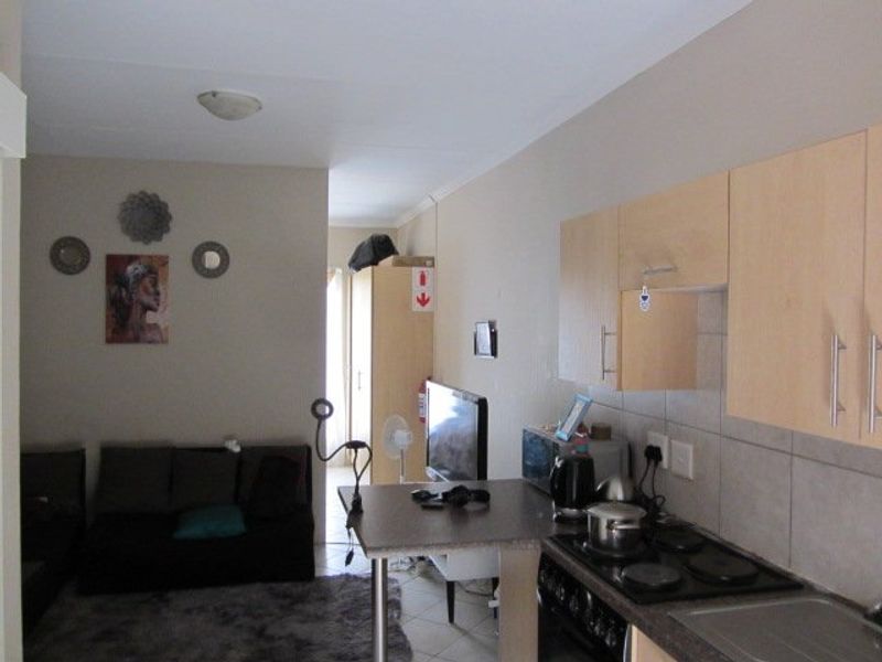 Another popular Bains Game Lodge up for grabs. - Photo 5