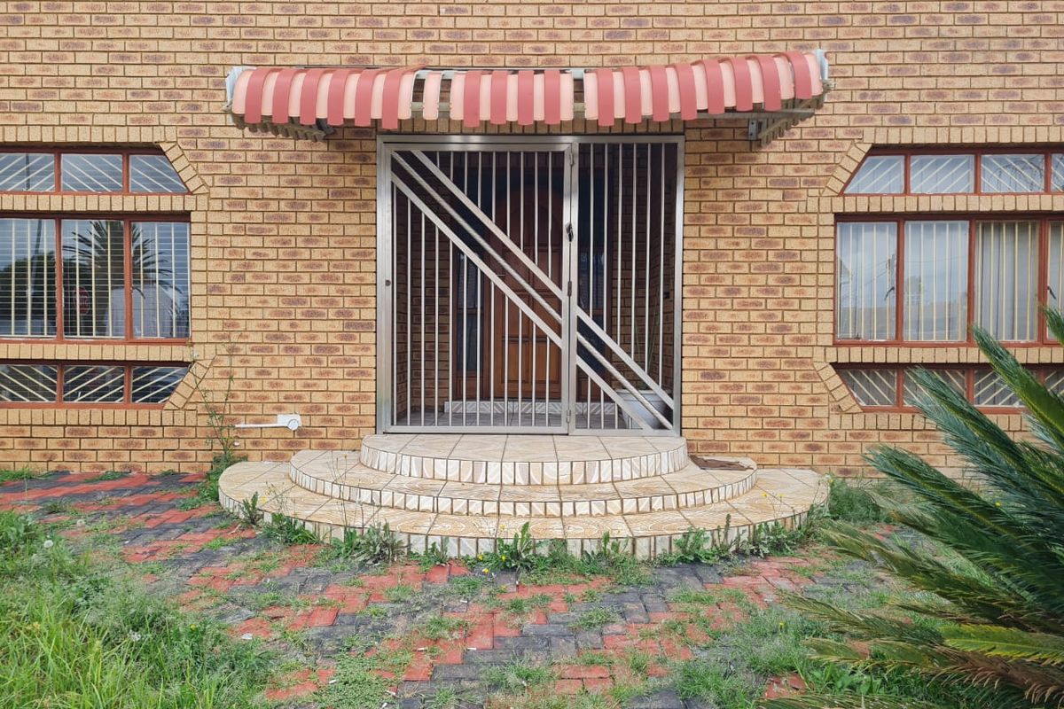 2 houses on 1 property with potential for a 3rd residence - Photo 4