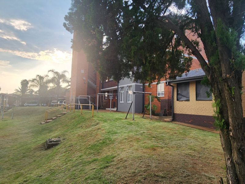 Perfect Starter Home for First Time Buyers or Investors. - Photo 4