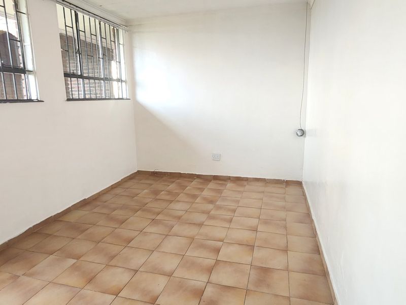 Perfect Starter Home for First Time Buyers or Investors. - Photo 6