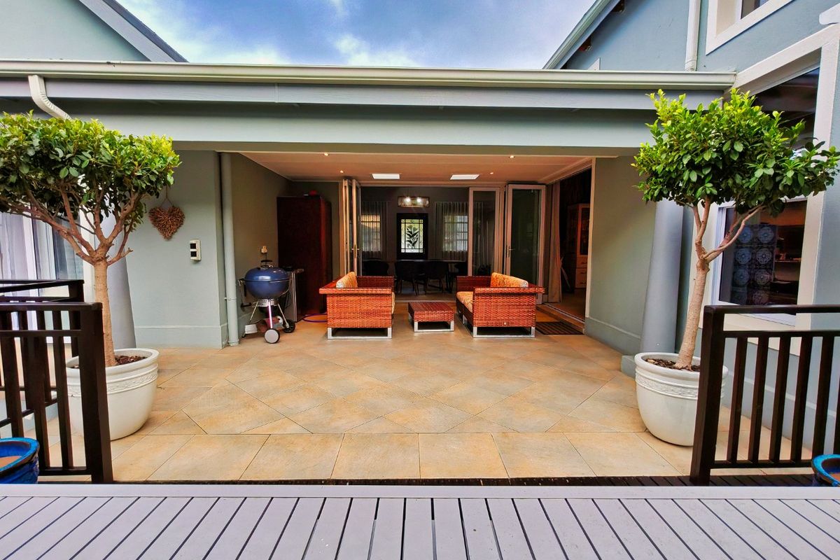 Charming Riverside Retreat with Modern Comforts - Photo 5