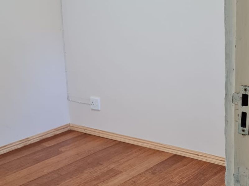 Charming and quaint apartment in Cowies Hills - Photo 3