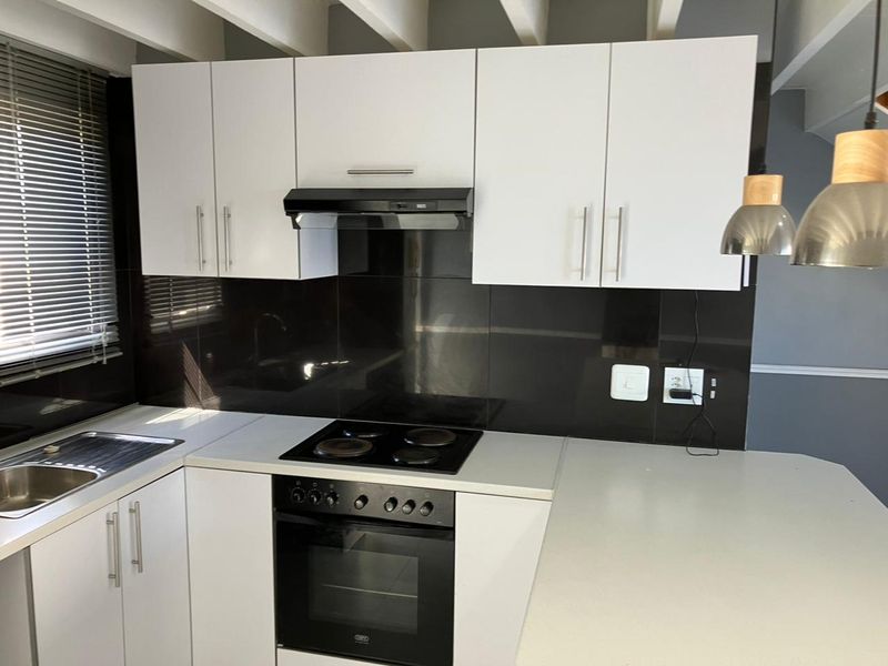 Modern Unit in Humewood Gardens for Sale! - Photo 3