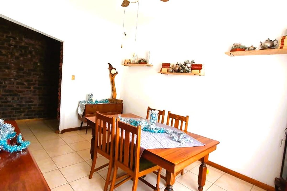 Huge Family Home for sale - Photo 4