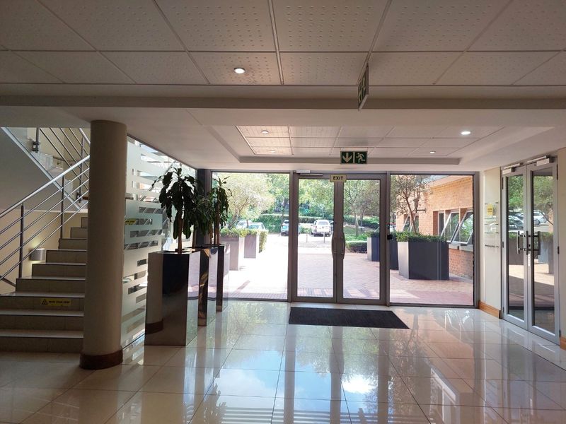 Premium Fully Fitted Office Space in Ballyoaks Office Park, Bryanston - Photo 3