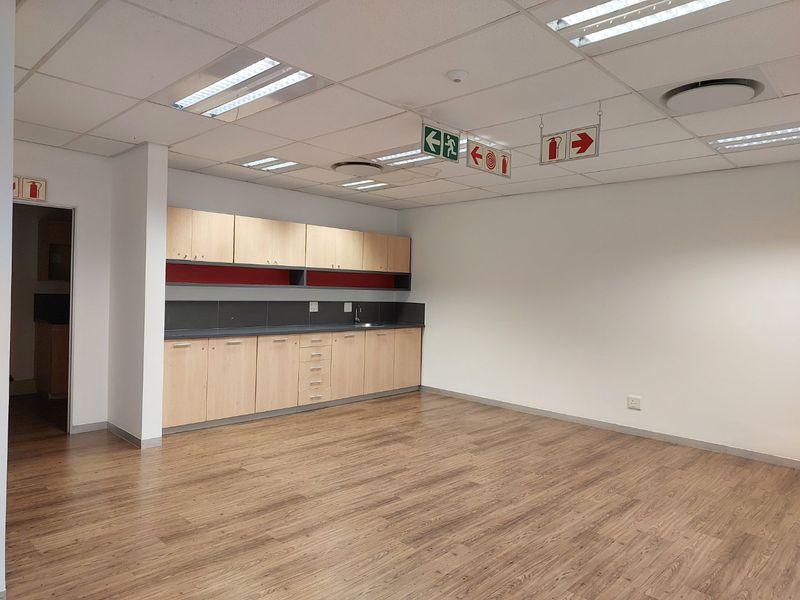 Premium Fully Fitted Office Space in Ballyoaks Office Park, Bryanston - Photo 7