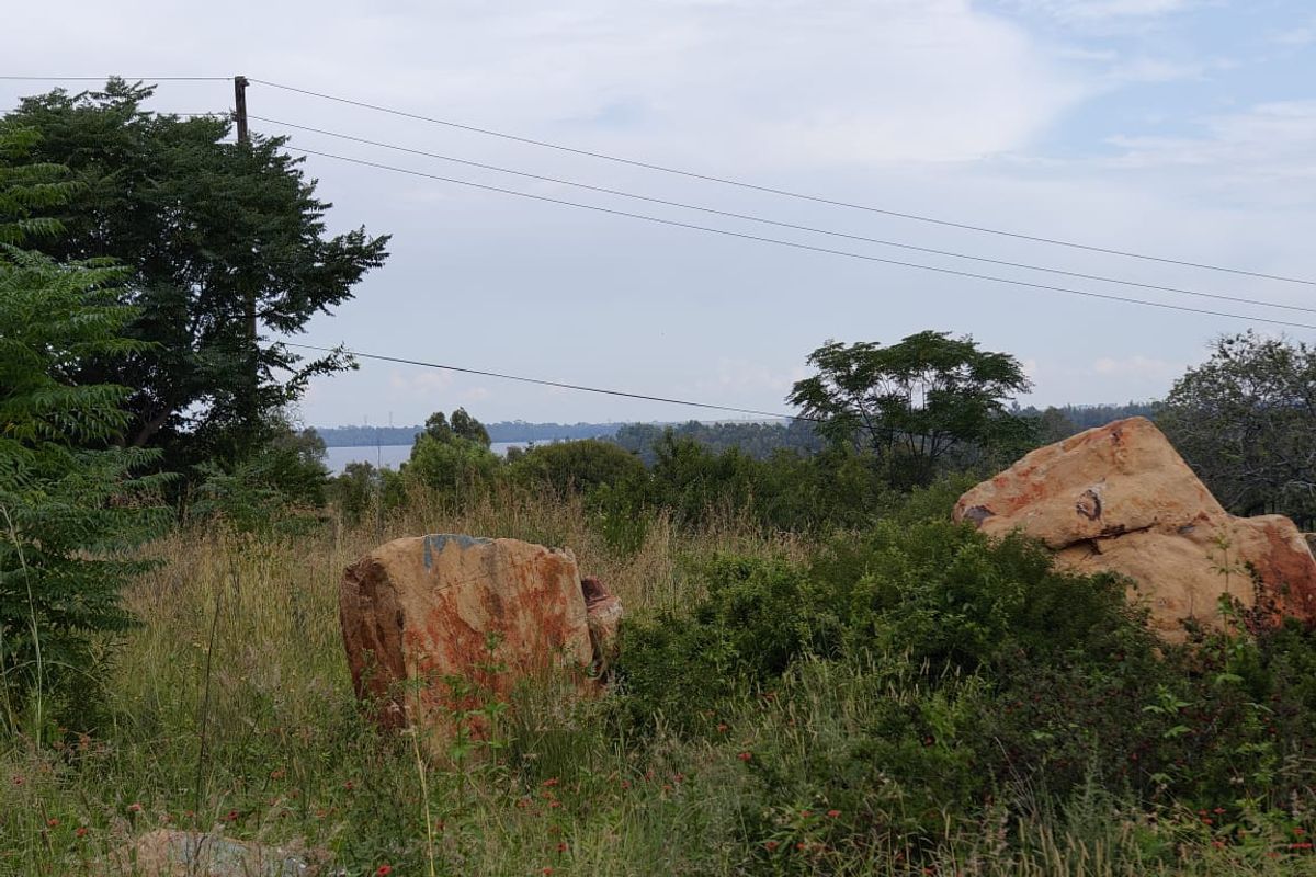 Prime Vacant Land for Sale – View of the Dam - Photo 4