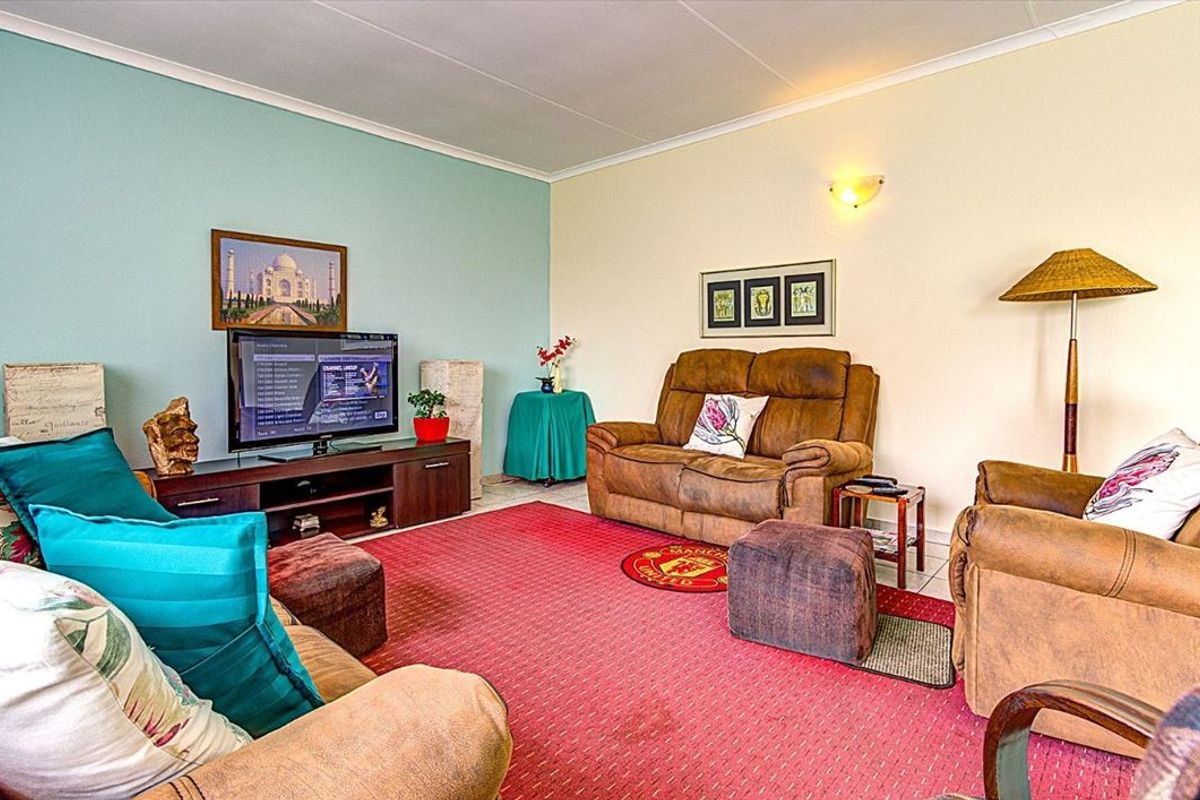 Charming Home with Essential Features - Photo 3