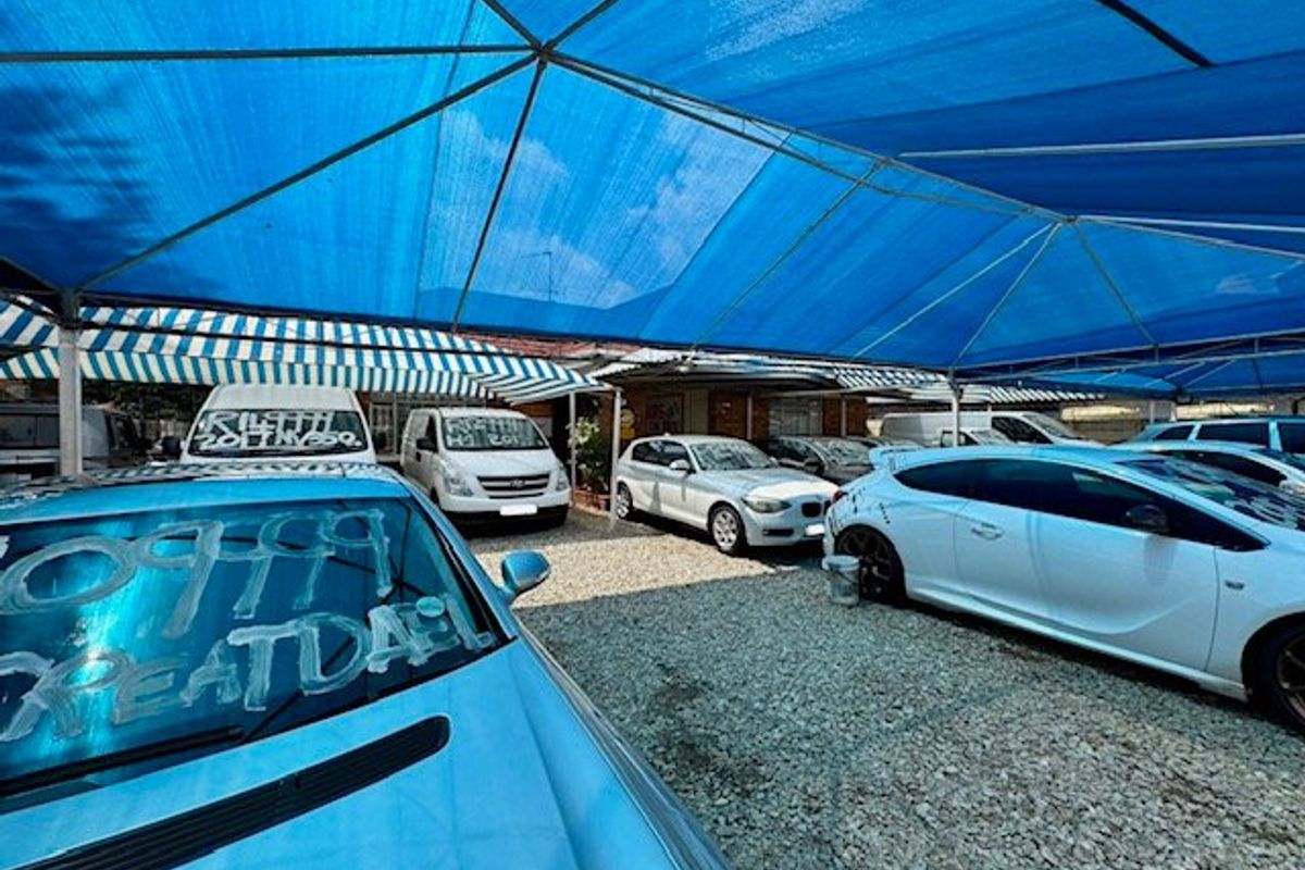 Spacious Home with Potential for Business or Family Living - Photo 3