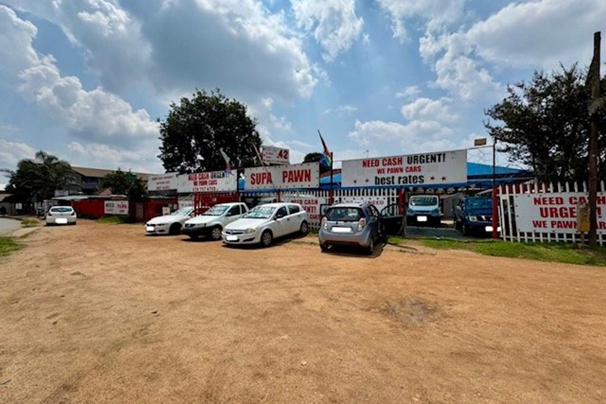 Spacious Home with Potential for Business or Family Living - Photo 2