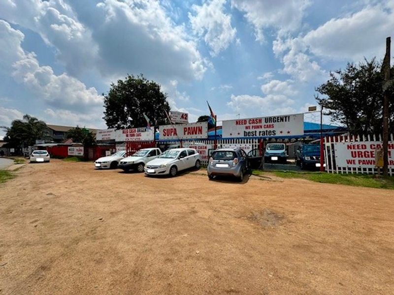 Spacious Home with Potential for Business or Family Living - Photo 2