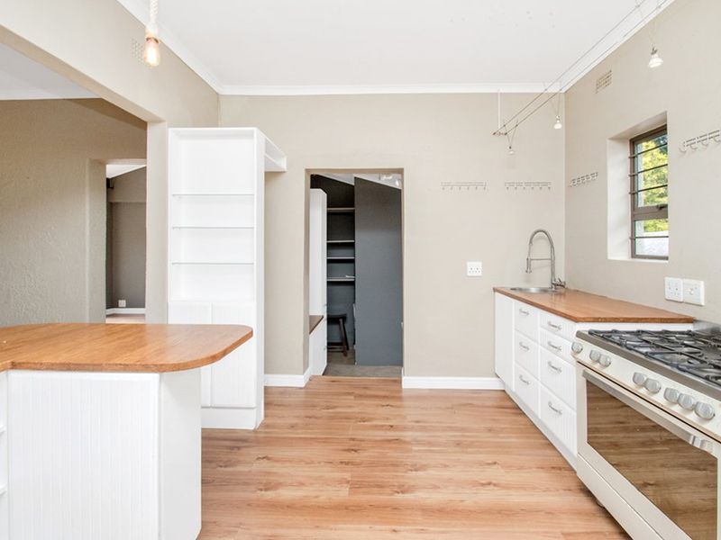 3 Bed 2 Bath House Single Garage - Photo 3