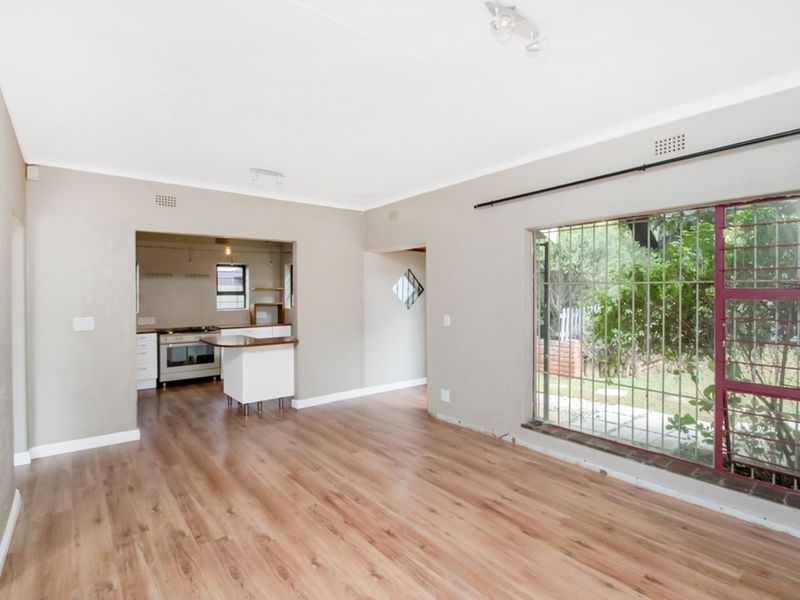 3 Bed 2 Bath House Single Garage - Photo 6