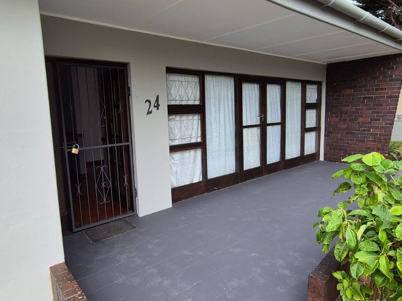 Refreshed spacious family home in great position across a spacious park to play in. - Photo 4