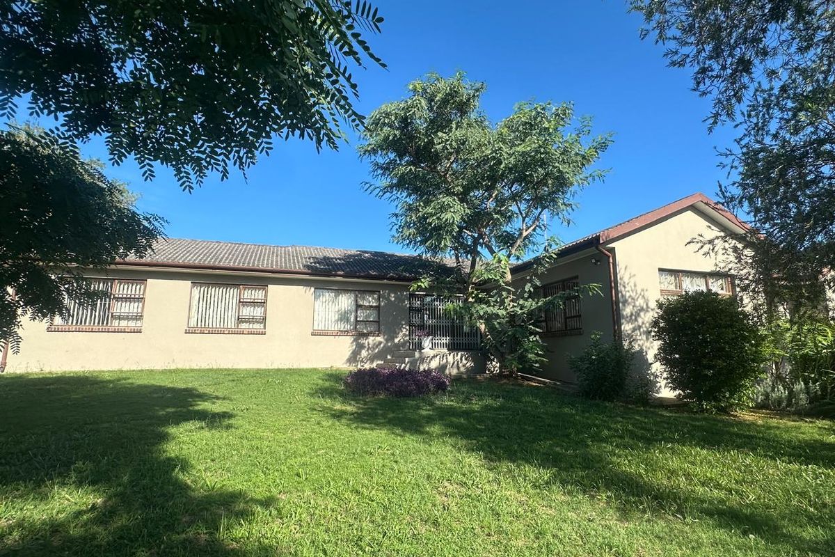 4 Bedroom House in Winterhoek Park - Photo 2