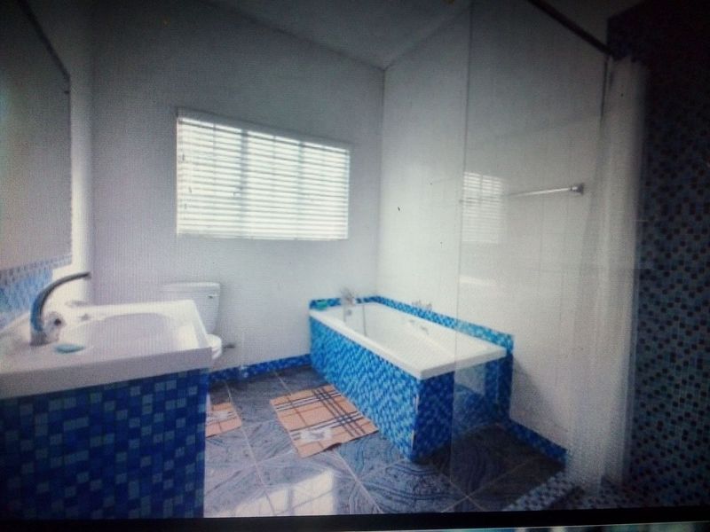 House, close to all prestigious High and primary schools, - Photo 10