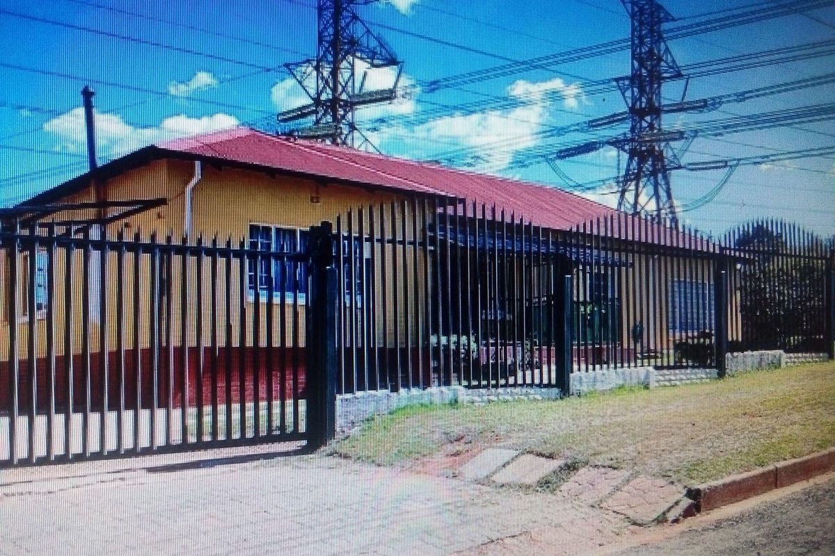 House, close to all prestigious High and primary schools, - Photo 2