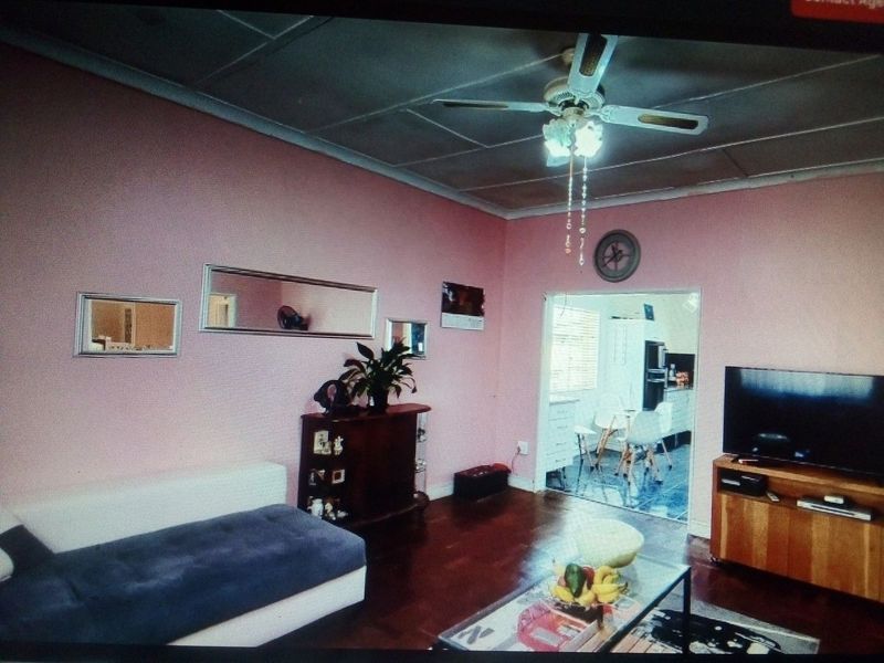 House, close to all prestigious High and primary schools, - Photo 5